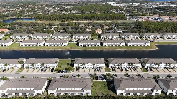 $2,400 | 15062 Wildflower Circle, Naples, FL 34119