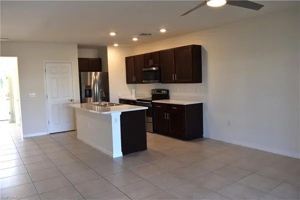 $2,400 | 15062 Wildflower Circle, Naples, FL 34119