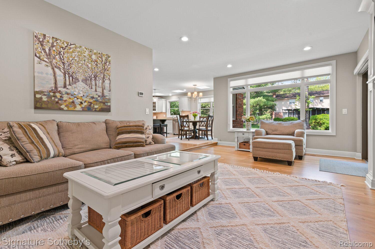 5634 Pebbleshire Road Bloomfield Hills, MI 48301 - Photo 14 of 34 Family Room