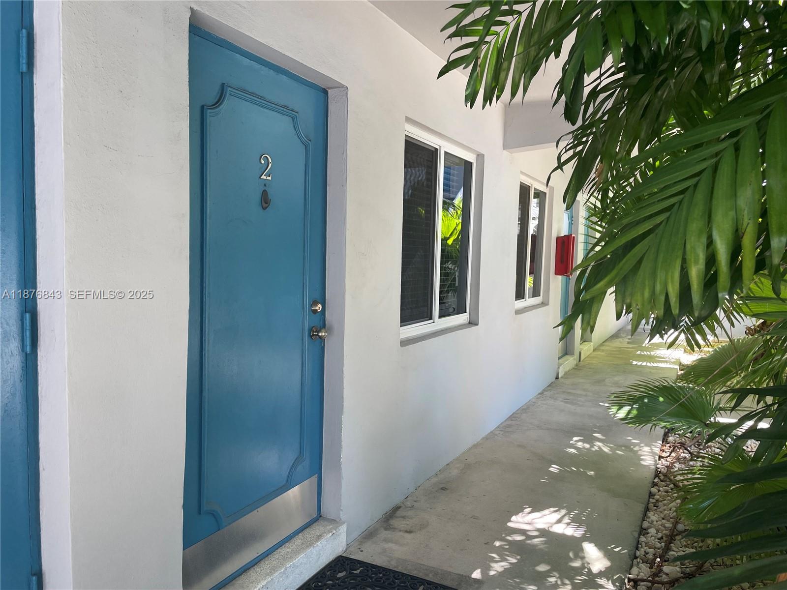 2616 Northeast 14th Avenue, Unit 2 Wilton Manors, FL 33334 - Photo 2 of 16 a view of entryway