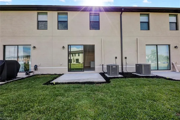 a view of building with outdoor space