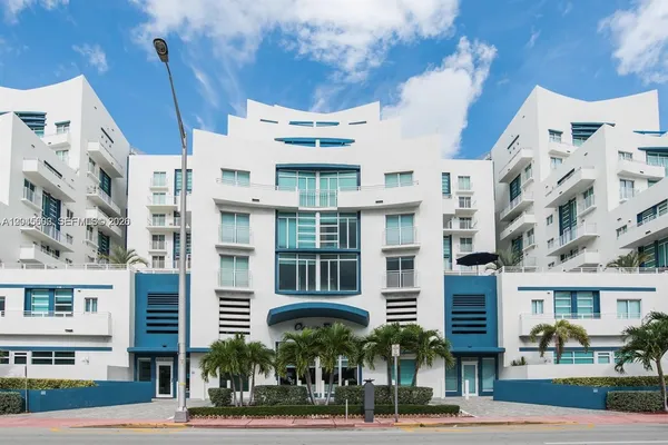 $6,000 | 7600 Collins Avenue, Unit 712, Miami Beach, FL 33141