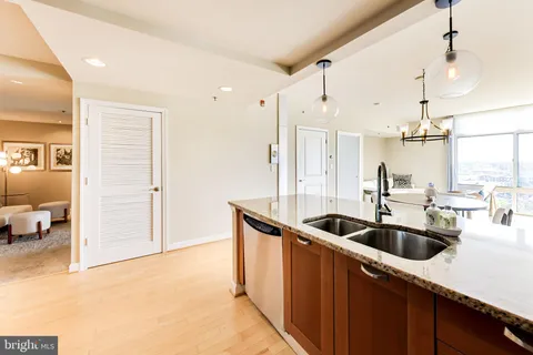 $589,000 | 5750 Bou Avenue, Unit 1501, Rockville, MD 20852