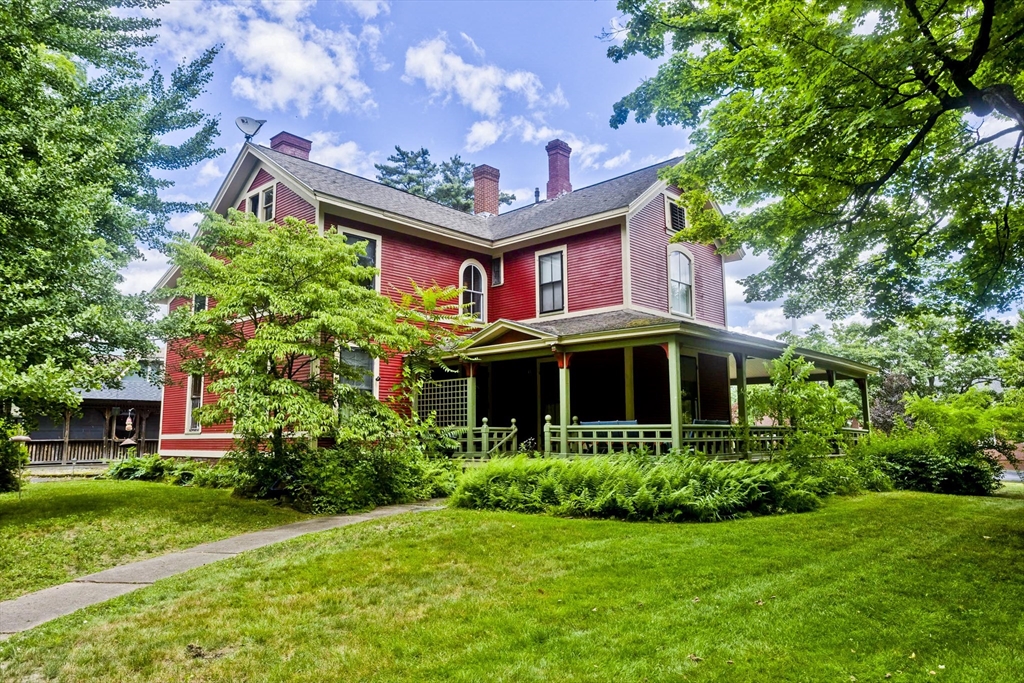 2 Crescent Hill Springfield, MA 01105 - Photo 4 of 42