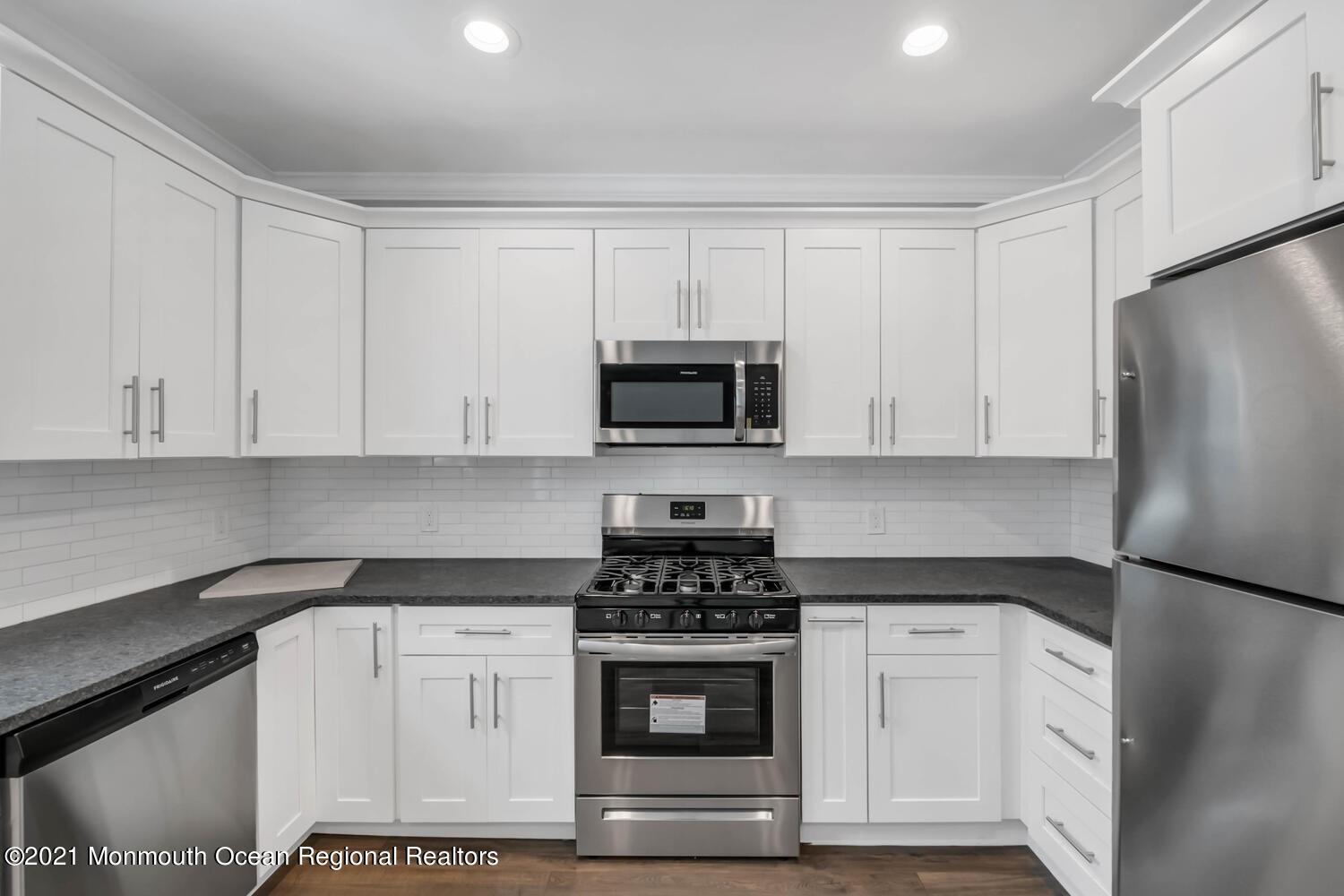 134 County Road Cliffwood, NJ 07721 - Photo 7 of 20 5B