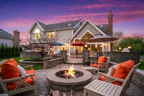 $1,175,000 | 25568 North Countryside Drive, Lake Barrington, IL 60010