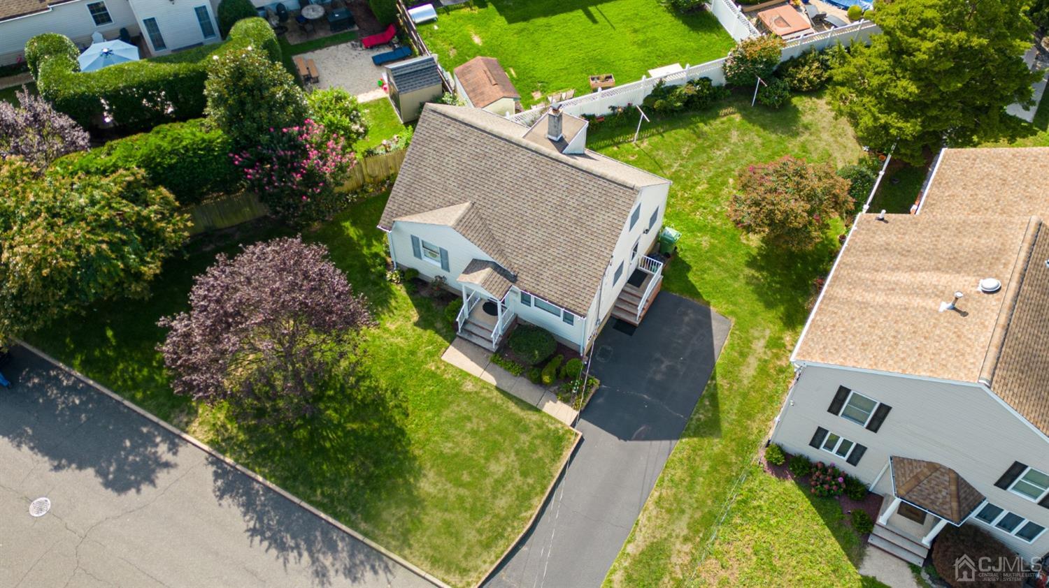 9 Becker Drive Sayreville, NJ 08859 - Photo 36 of 39 an aerial view of a house