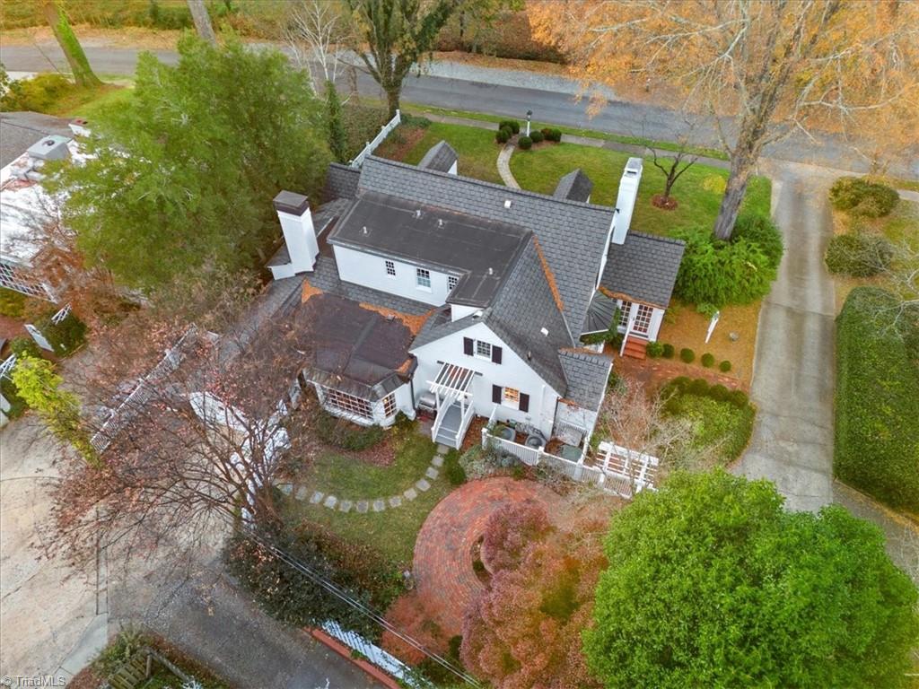 1504 Edgedale Road Greensboro, NC 27408 - Photo 16 of 17 Gallery Image 16