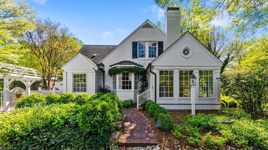 1504 Edgedale Road Greensboro, NC 27408 - Photo 4 of 17 Gallery Image 4
