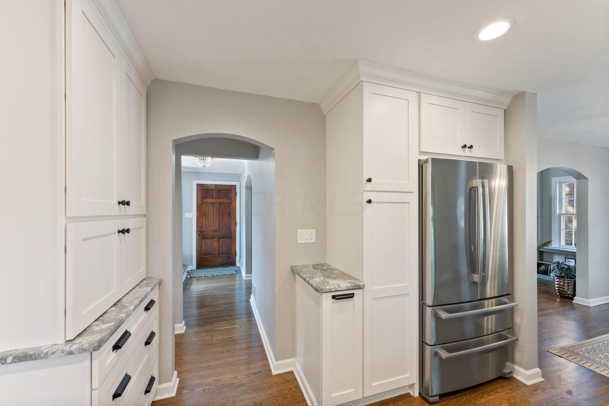 122 West Beaumont Road Columbus, OH 43214 - Photo 35 of 53 Kitchen