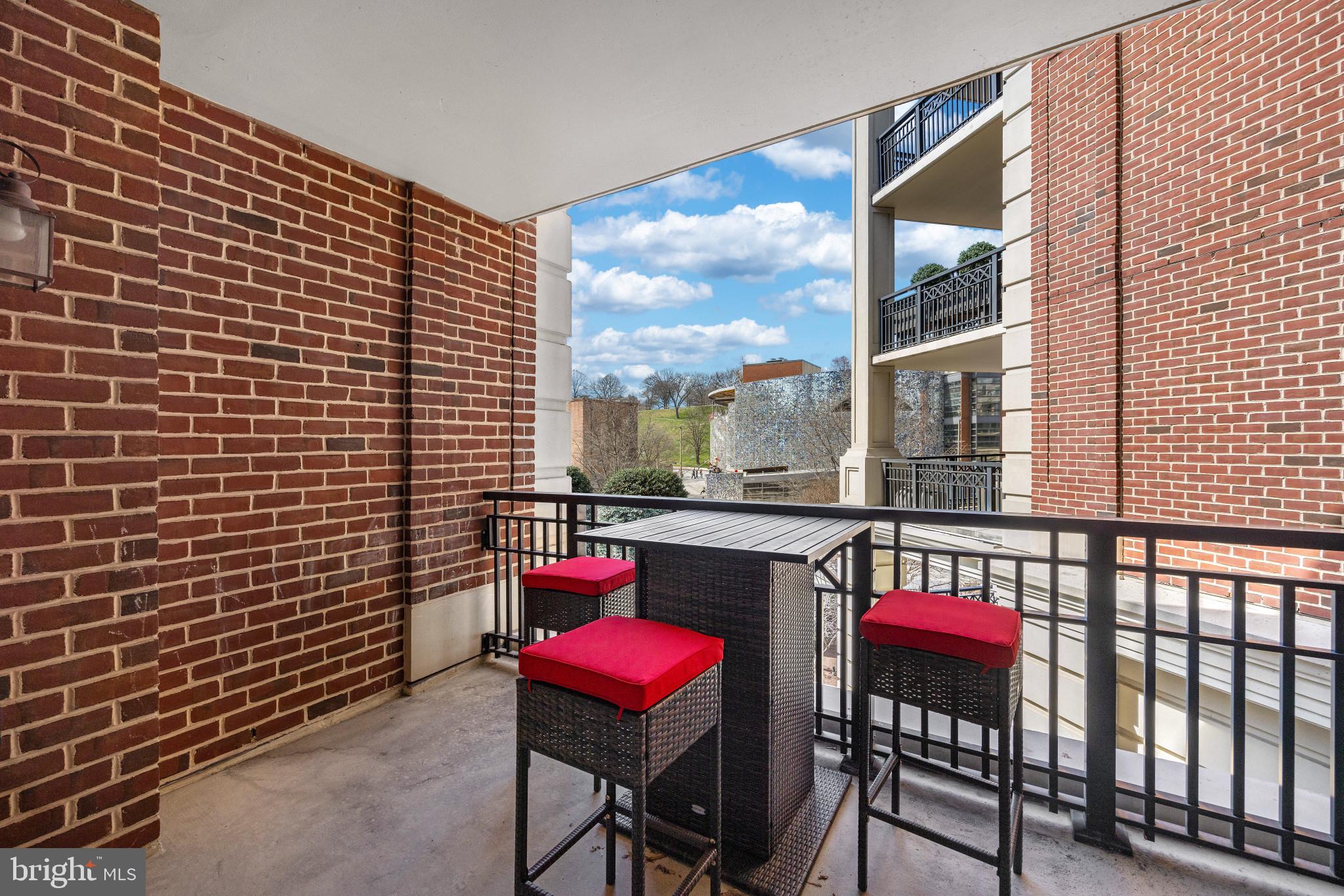 801 Key Highway, Unit 345 Baltimore, MD 21230 - Photo 42 of 57 a view of a room with outdoor seating