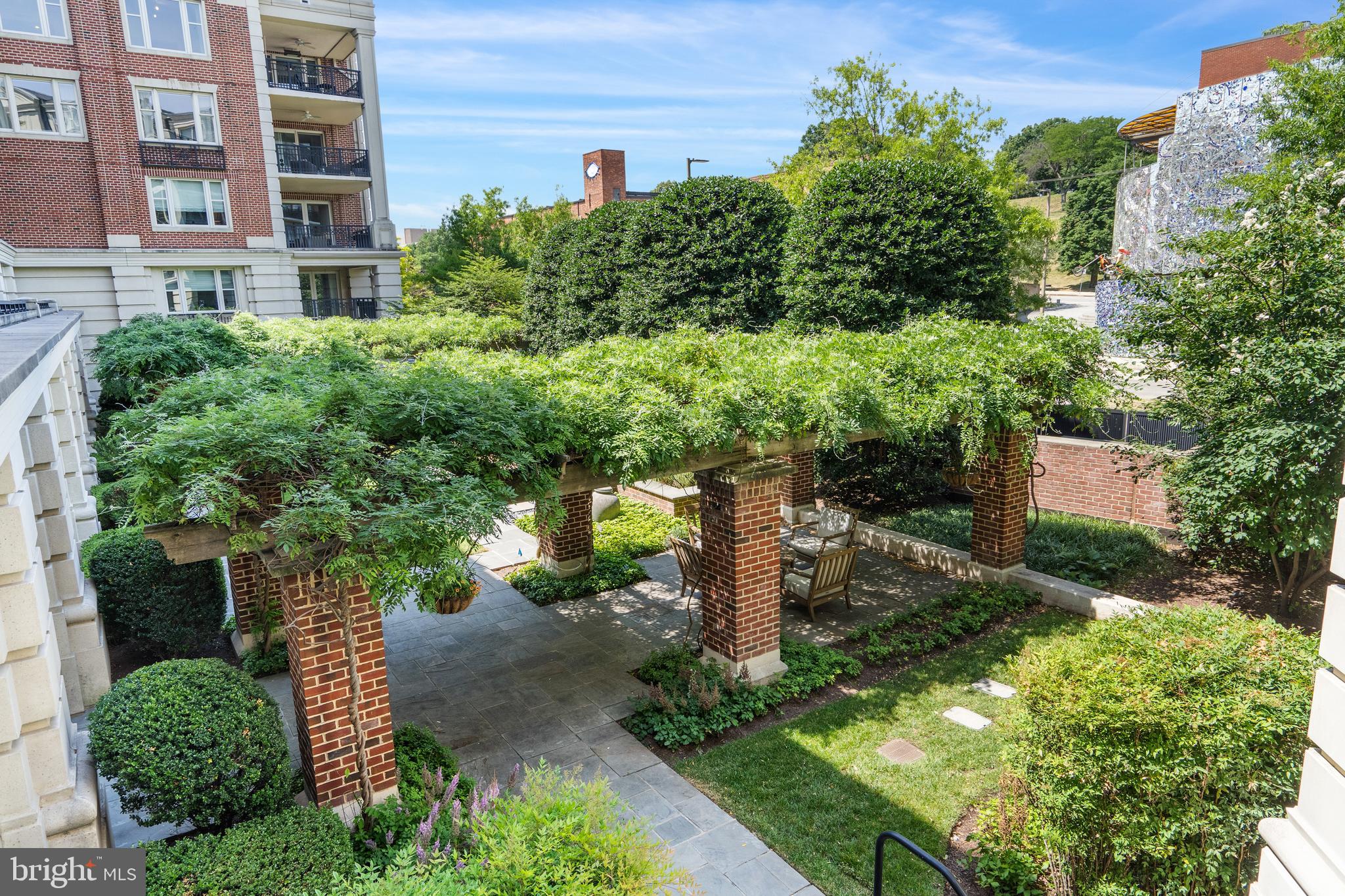 801 Key Highway, Unit 345 Baltimore, MD 21230 - Photo 56 of 57 a view of a garden with pathway