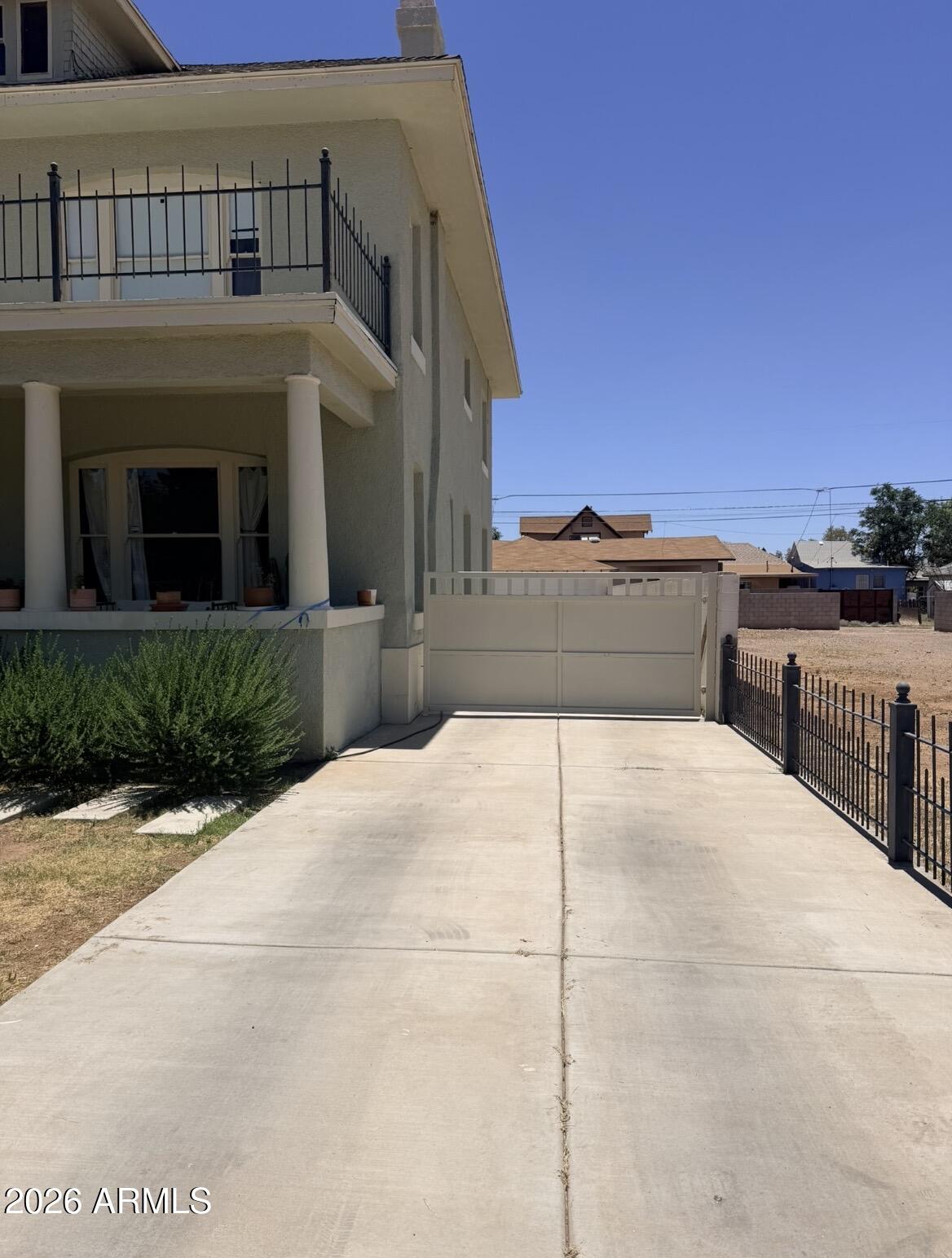 721 East 9th Street Douglas, AZ 85607 - Photo 21 of 23 driveway