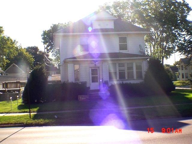 1503 North 3rd Street Clinton, IA 52732 - Photo 1 of 21 Gallery Image 1
