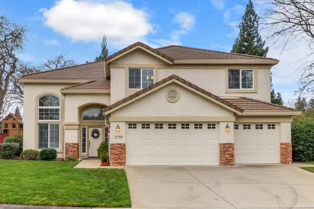 $819,000 | 5540 Tierra Gardens Lane, Carmichael, CA 95608