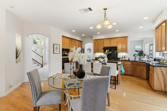 $819,000 | 5540 Tierra Gardens Lane, Carmichael, CA 95608