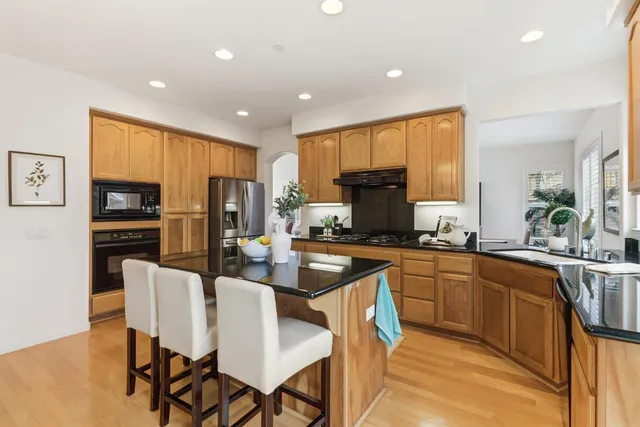 $819,000 | 5540 Tierra Gardens Lane, Carmichael, CA 95608