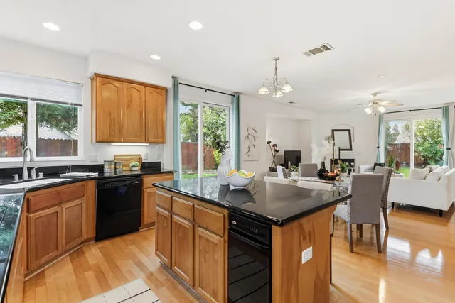 $819,000 | 5540 Tierra Gardens Lane, Carmichael, CA 95608