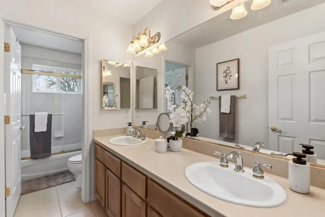 $819,000 | 5540 Tierra Gardens Lane, Carmichael, CA 95608