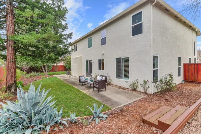 $819,000 | 5540 Tierra Gardens Lane, Carmichael, CA 95608