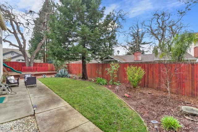 $819,000 | 5540 Tierra Gardens Lane, Carmichael, CA 95608