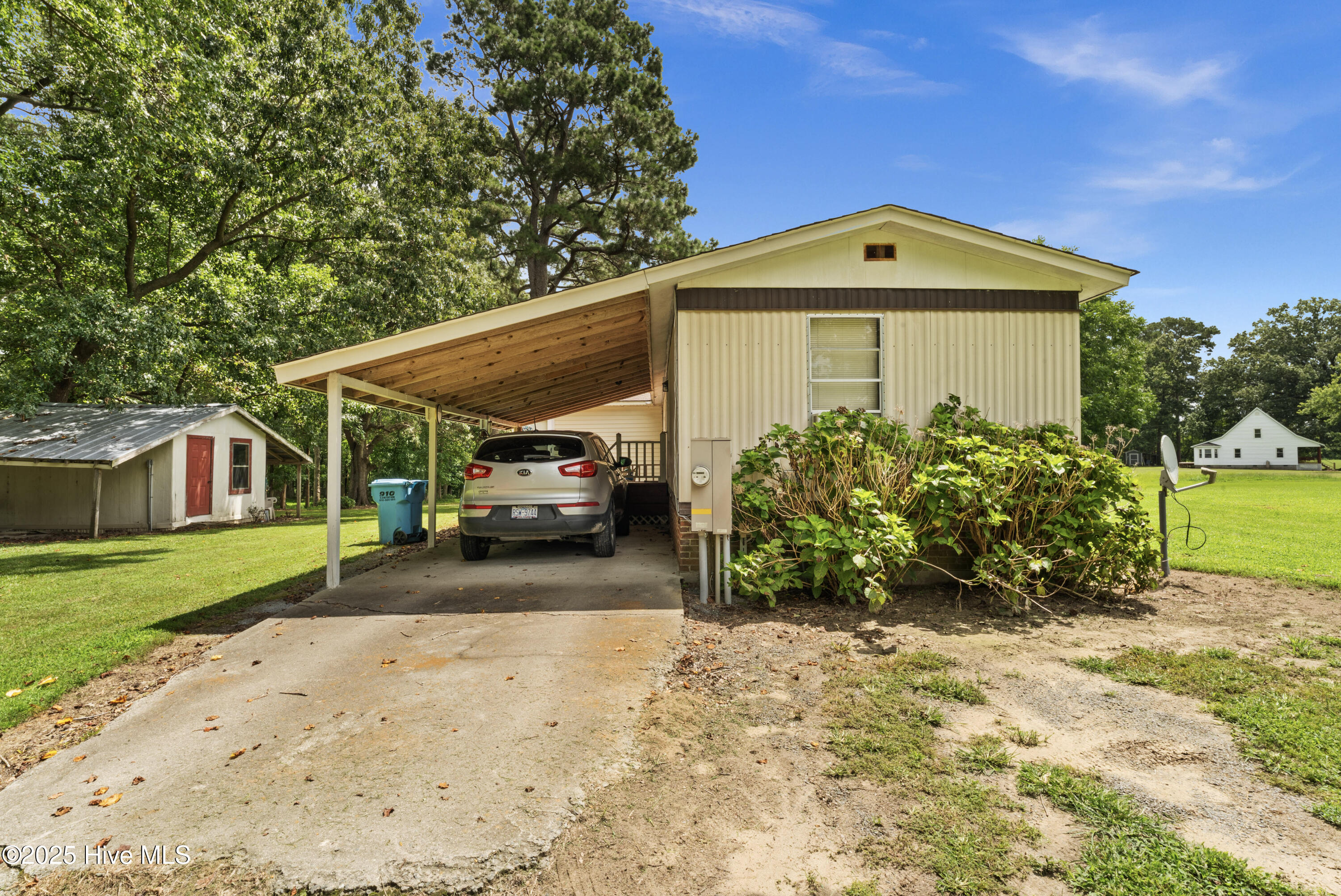 1070 Gregory Fork Road Richlands, NC 28574 - Photo 15 of 24 22-DSC08172