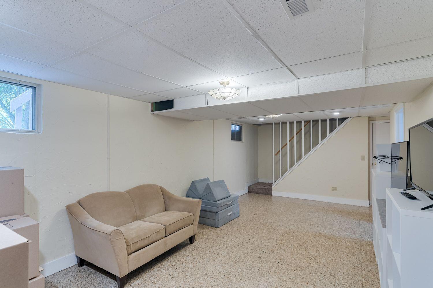 3890 Hubble Road Cincinnati, OH 45247 - Photo 31 of 50