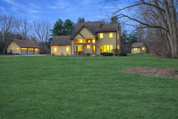 $545,000 | 4845 Macwood Drive, Richmond, IL 60071