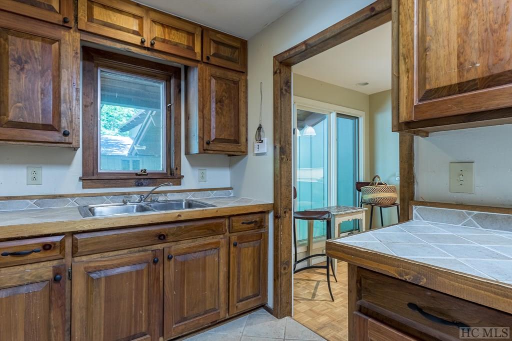 466 Wade Road Cashiers, NC 28717 - Photo 24 of 69 Gallery Image 24