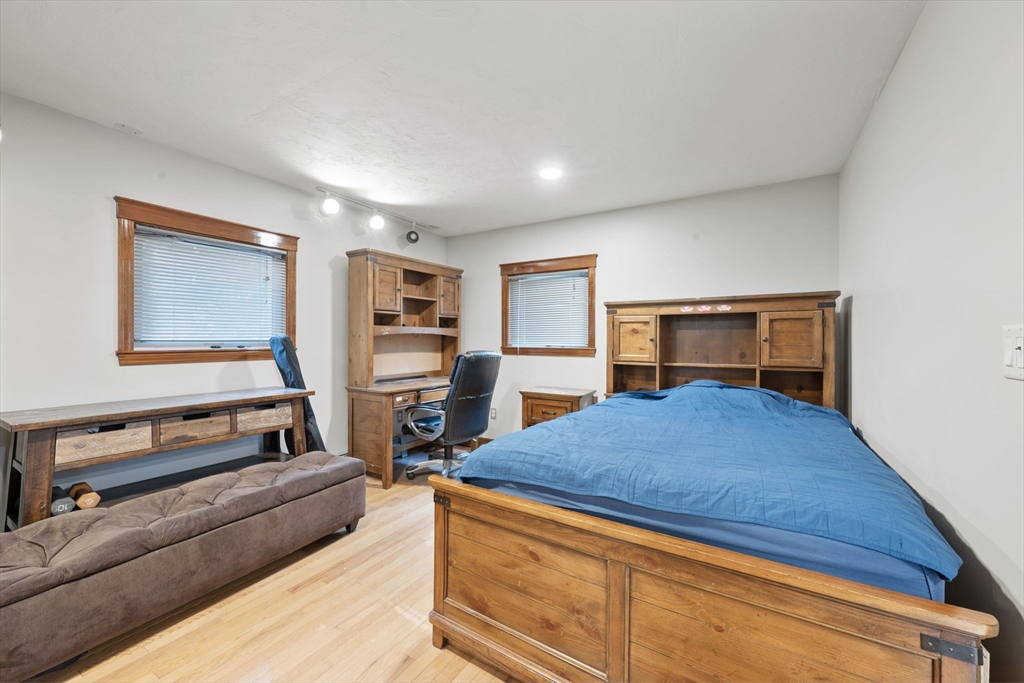 6 Harrington Way Worcester, MA 01604 - Photo 6 of 17