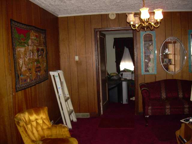 320 King Street Greer, SC 29651 - Photo 5 of 11 Gallery Image 5