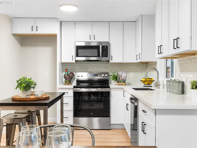 $579,900 | 11630 Southwest Tigard Street, Tigard, OR 97223