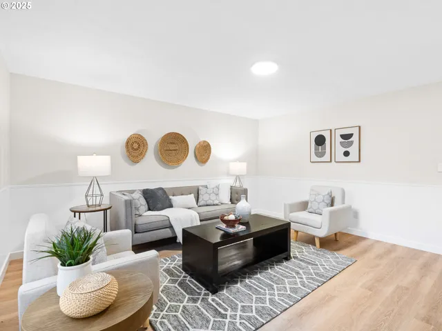 $579,900 | 11630 Southwest Tigard Street, Tigard, OR 97223