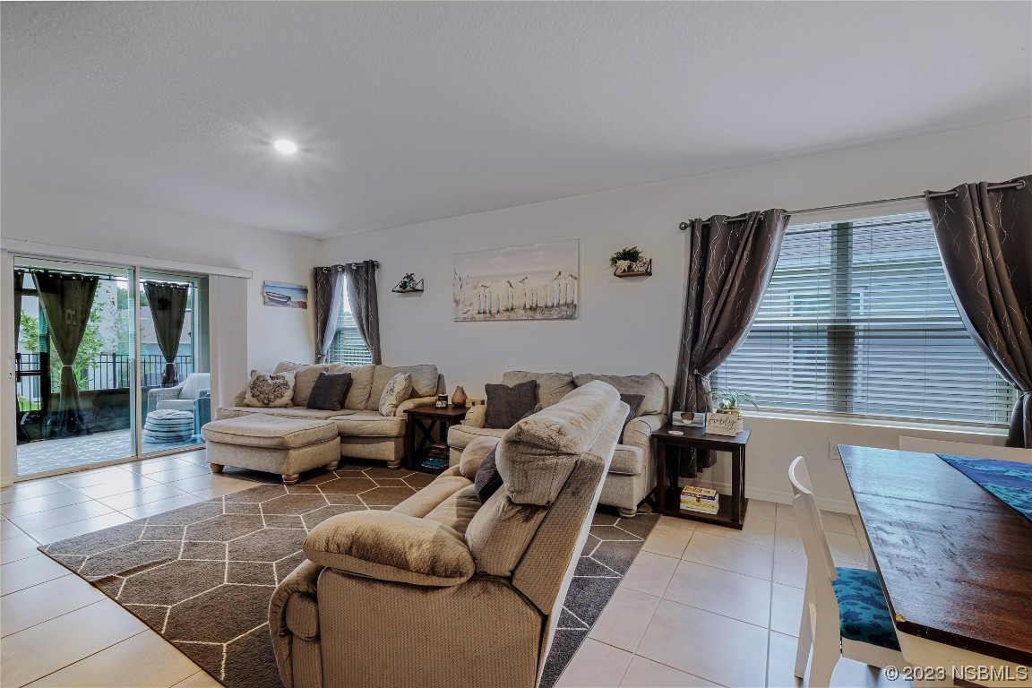 354 Camilla Road DeLand, FL 32724 - Photo 15 of 57 a living room with furniture