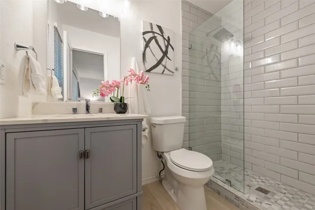 $549,000 | 6809 Lunar Drive, Austin, TX 78745