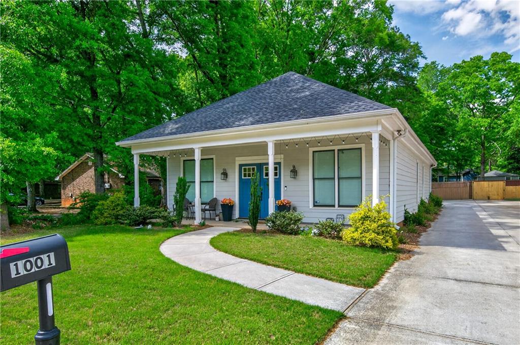 1001 Davis Street Monroe, GA 30655 - Photo 2 of 46