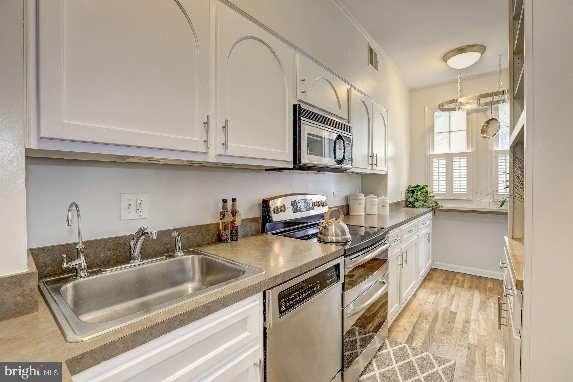 1102 C Street Southeast Washington, DC 20003 - Photo 4 of 27 Kitchen with great storage