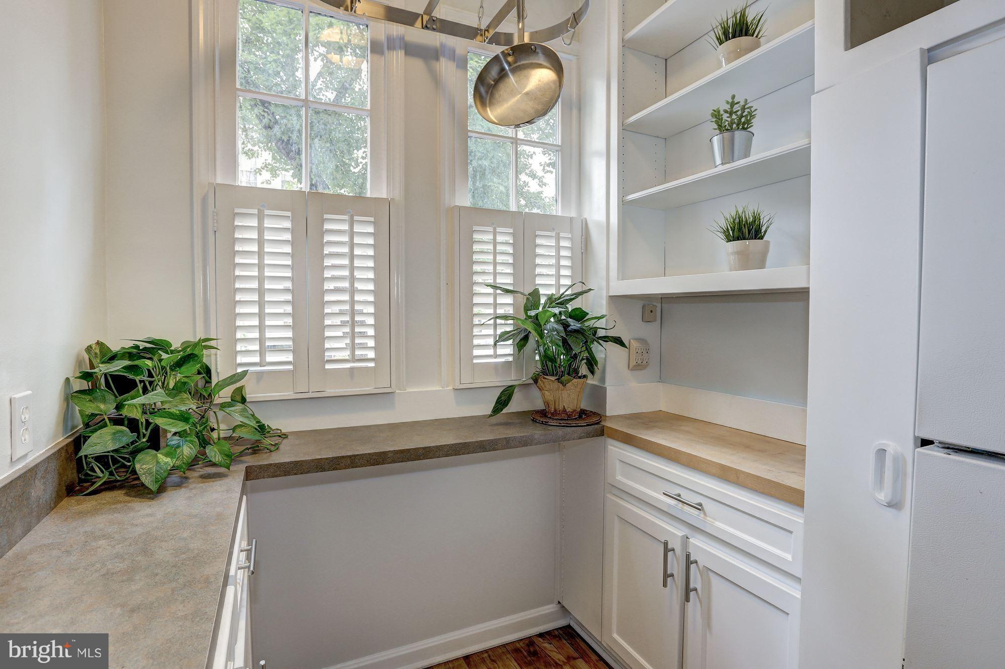 1102 C Street Southeast Washington, DC 20003 - Photo 7 of 27 Sun-filled nook