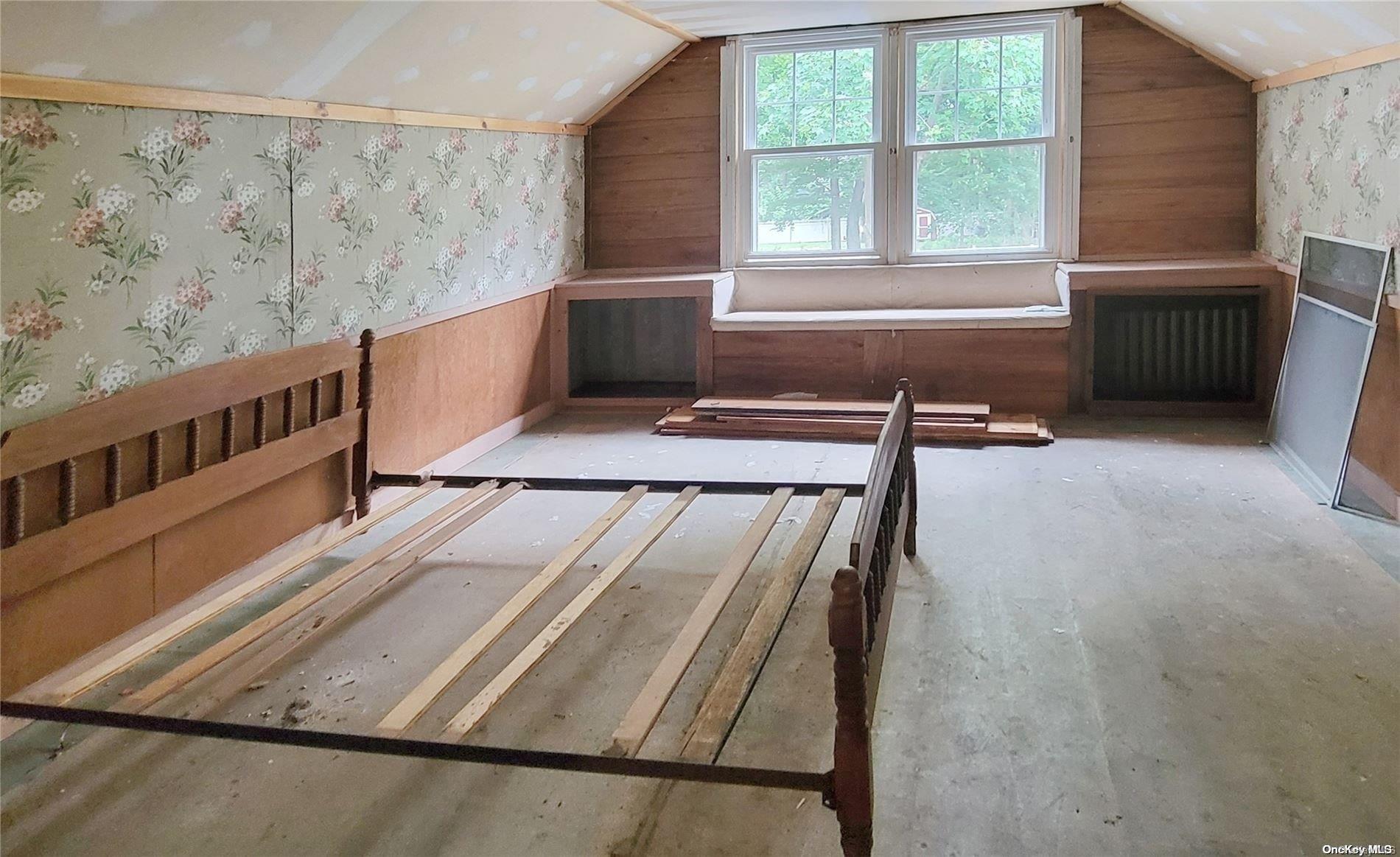 138 Hewlett Avenue Merrick, NY 11566 - Photo 25 of 35