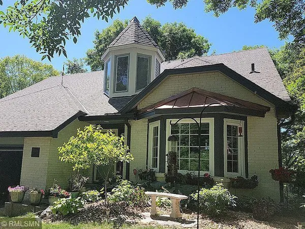 $3,500 | 18701 Red Cherry Circle, Minnetonka, MN 55345