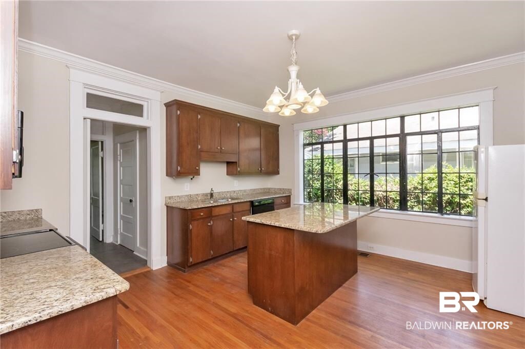 158 South Catherine Street Mobile, AL 36604 - Photo 13 of 40