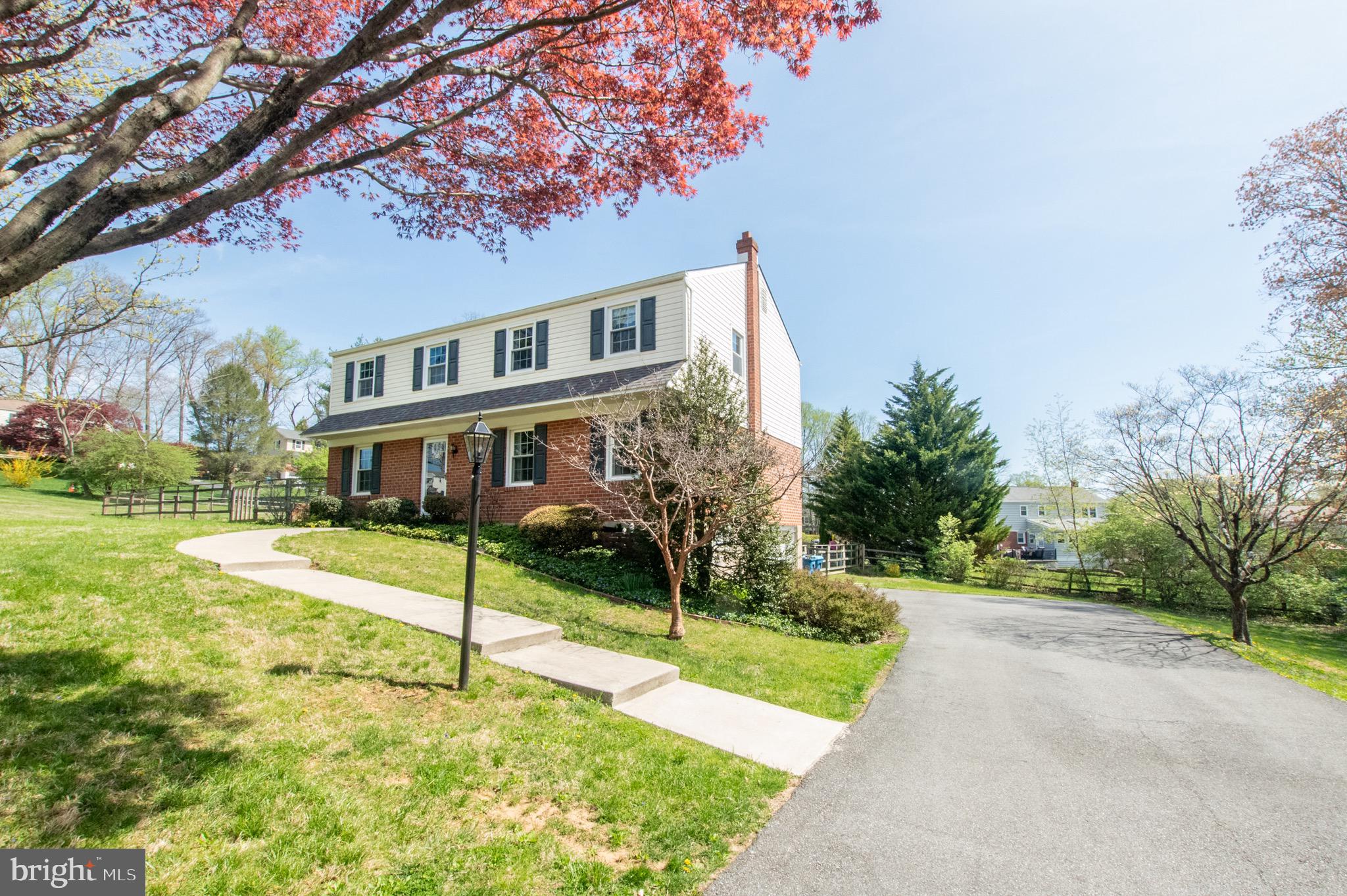 1042 Warren Road West Chester, PA 19382 - Photo 2 of 33