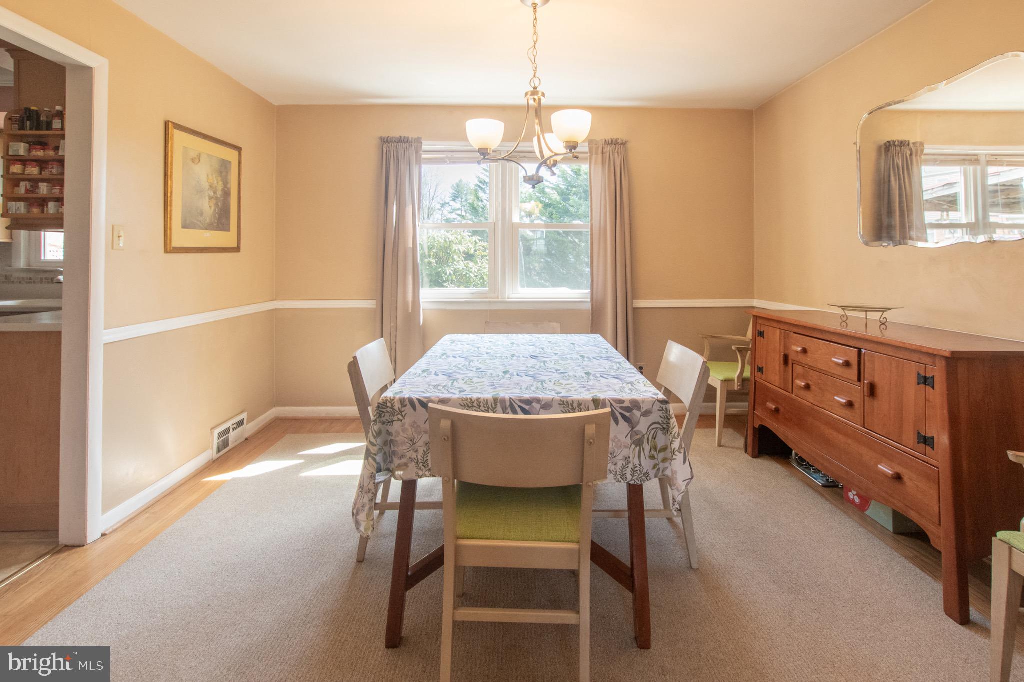 1042 Warren Road West Chester, PA 19382 - Photo 9 of 33