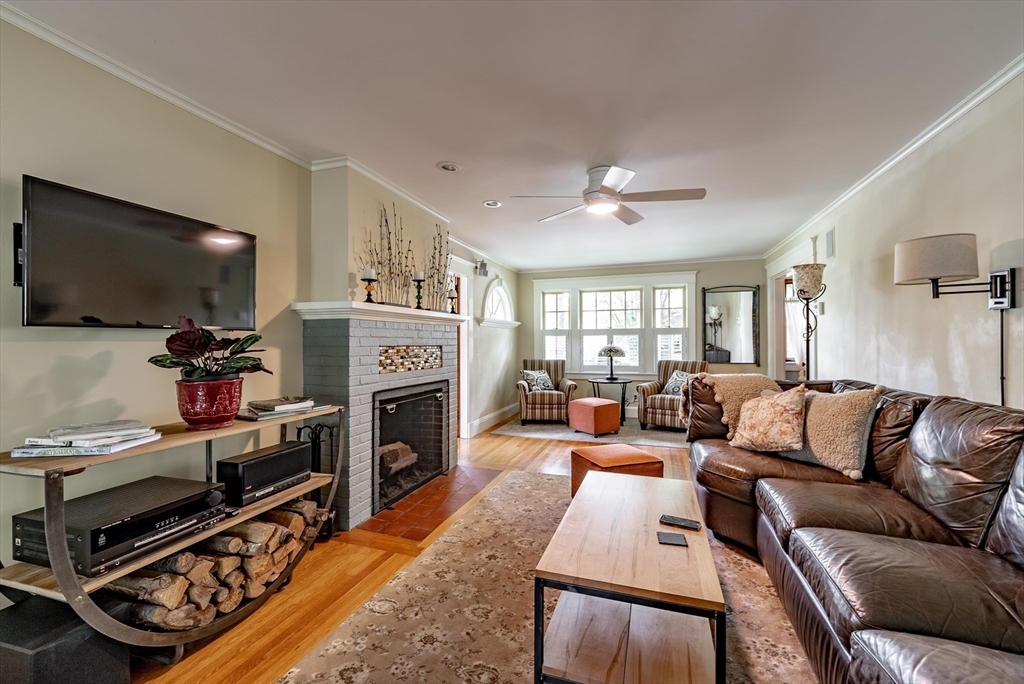 83 Maynard Road Northampton, MA 01060 - Photo 6 of 42 Gallery Image 6