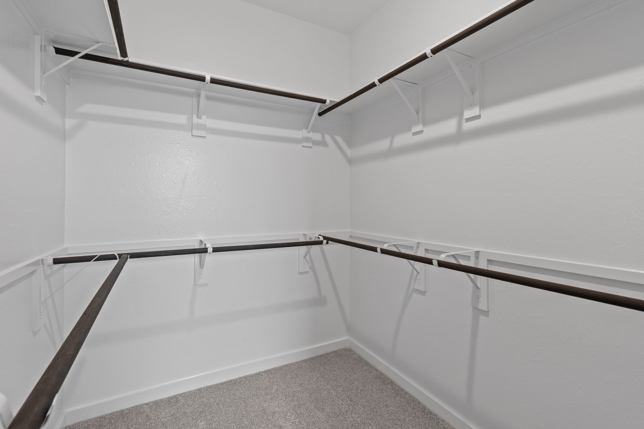 10919 Middle Rdg Drive Missouri City, TX 77459 - Photo 22 of 43 a view of an empty walk in closet