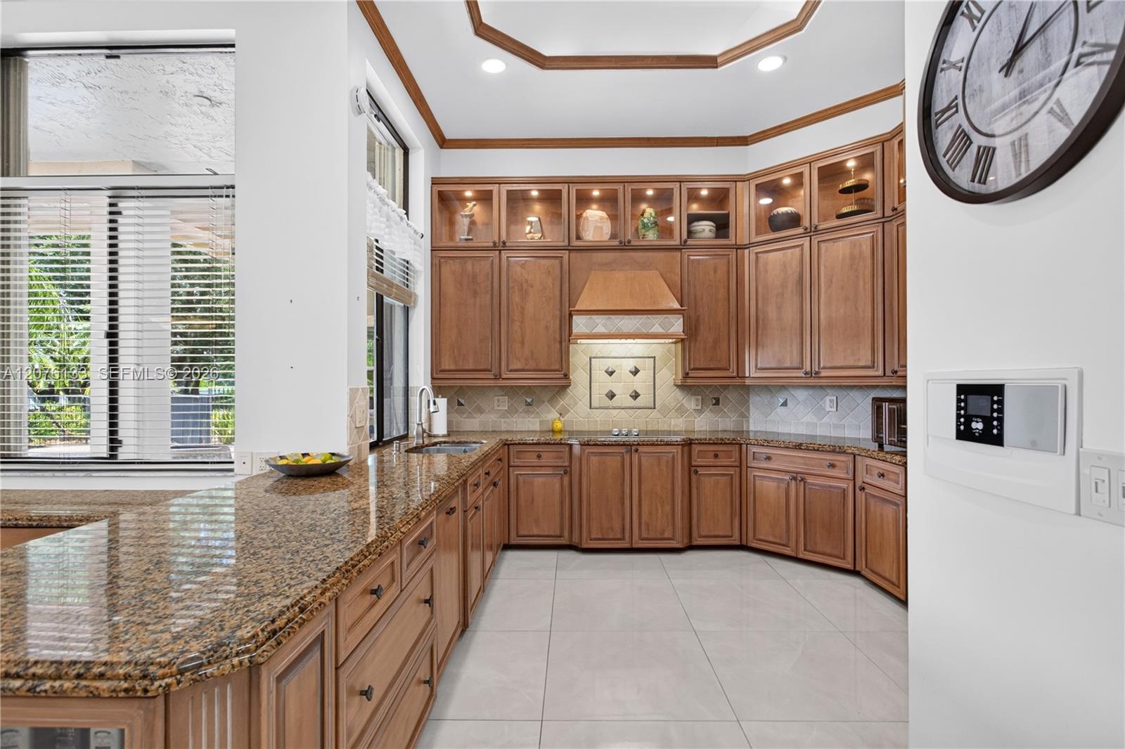 2725 Hunter Road Weston, FL 33331 - Photo 7 of 68 Gallery Image 7
