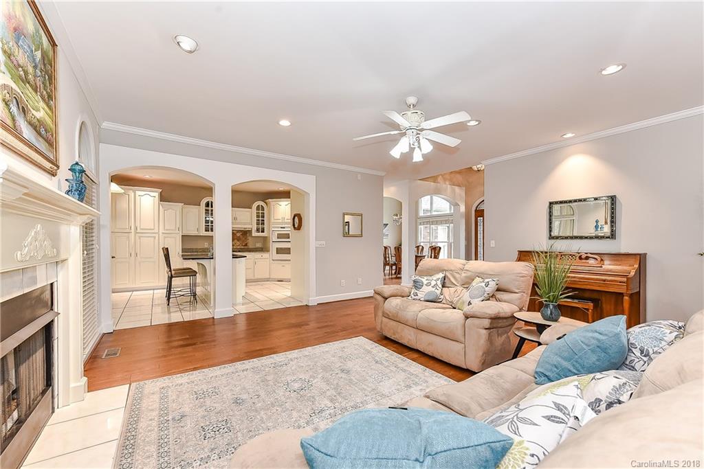 683 Beaten Path Road Mooresville, NC 28117 - Photo 6 of 36 Gallery Image 6