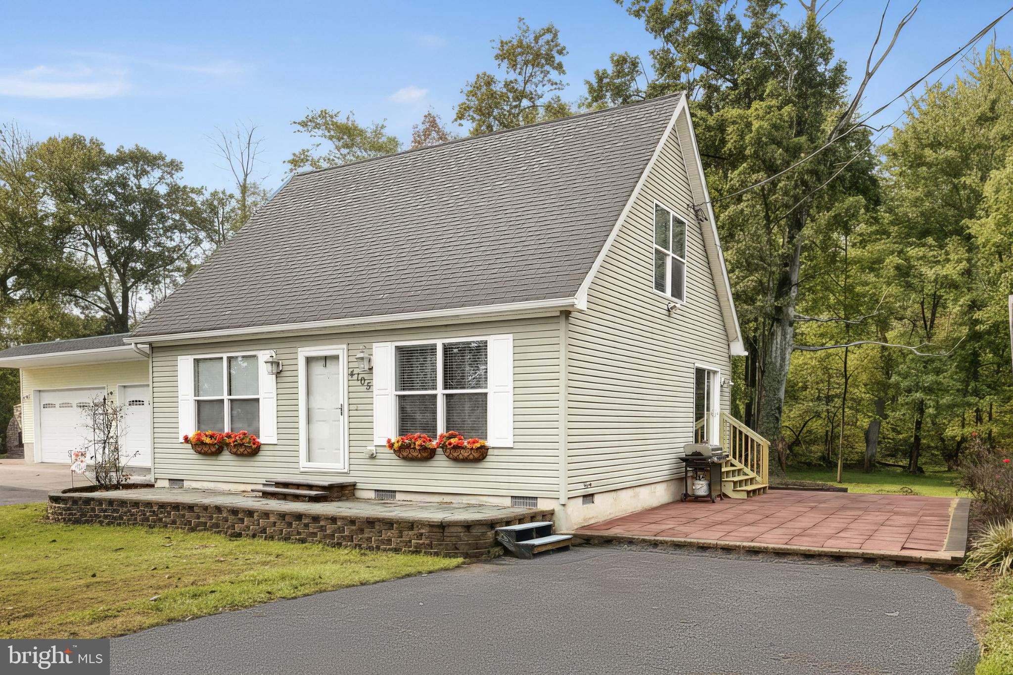 4105 Smith Road Dover, PA 17315 - Photo 4 of 28 Charming home with inviting curb appeal.