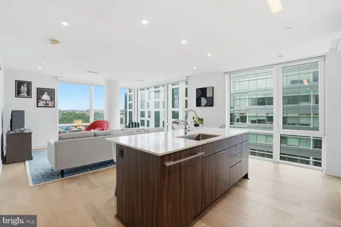 $850,000 | 37 L Street Southeast, Unit 902, Washington, DC 20003