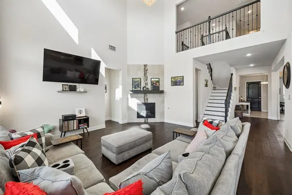 $4,000 | 604 Shoreline Ridge Drive, Little Elm, TX 75068